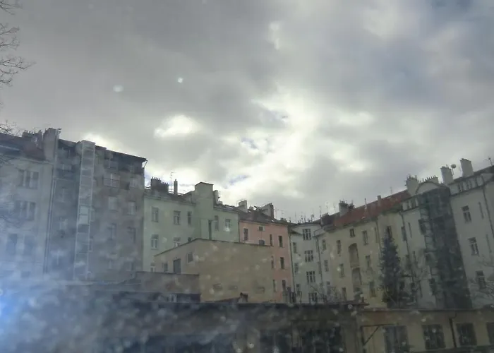 Hu * Prag